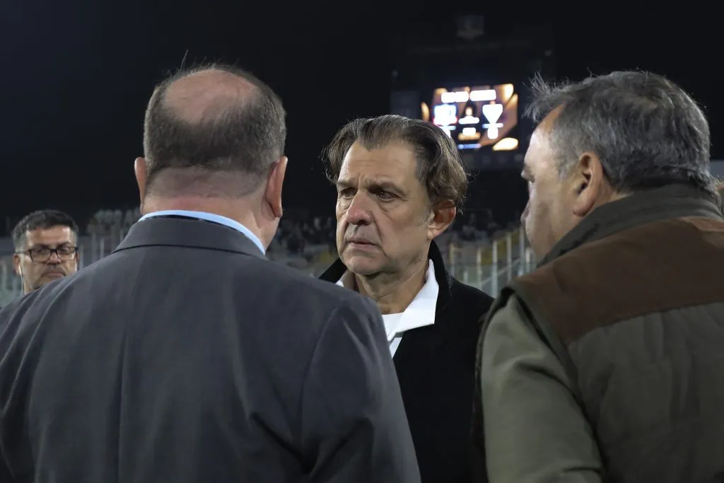 Colo Colo arriesga las penas del infierno: además, hinchas del Cacique le robaron al mismo club albo.