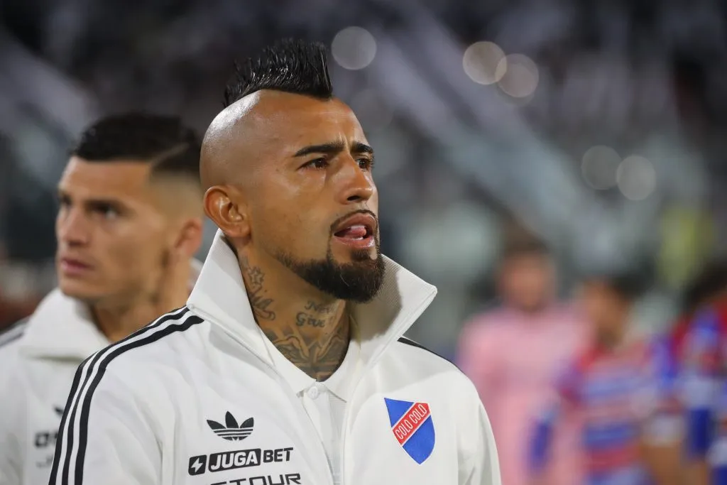 Arturo Vidal le dejó un mensaje a las familias de los hinchas de Colo Colo que fallecieron. Foto: Photosport.