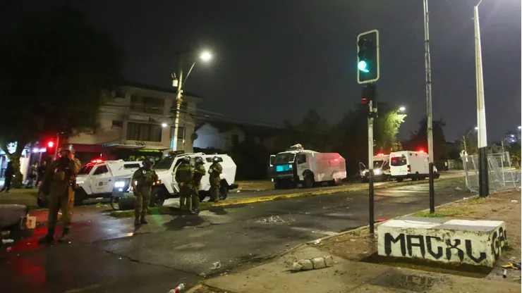 El encuentro de Colo Colo y Fortaleza comenzó con la triste noticia de la muerte de dos hinchas del Cacique, entrada en mano.