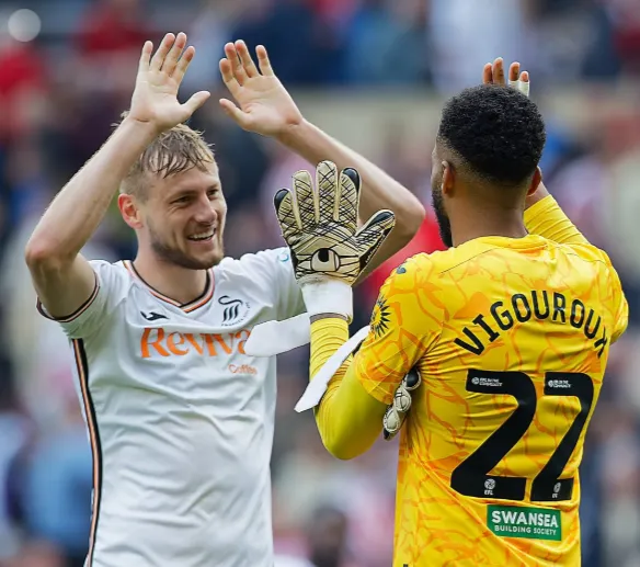 Lawrence Vigouroux otra vez dejó su portería imbatida en la segunda división del fútbol inglés. (Foto: Swansea).