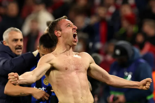 Davide Fratesi celebró con todo su gol ante el Bayern | Getty Images