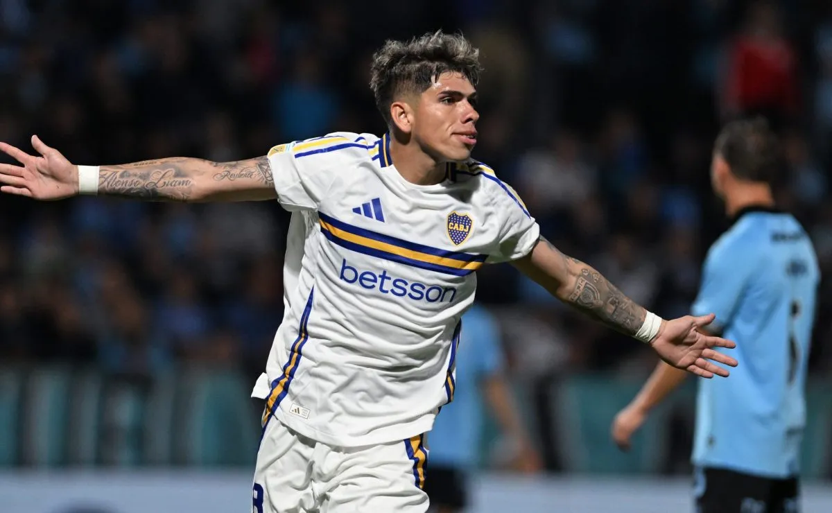 Video: Carlos Palacios marca un polémico gol en triunfo de Boca Juniors