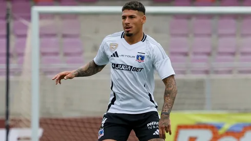 Alan Saldivia conmueve con gesto a familia de hinchas fallecidos de Colo Colo.