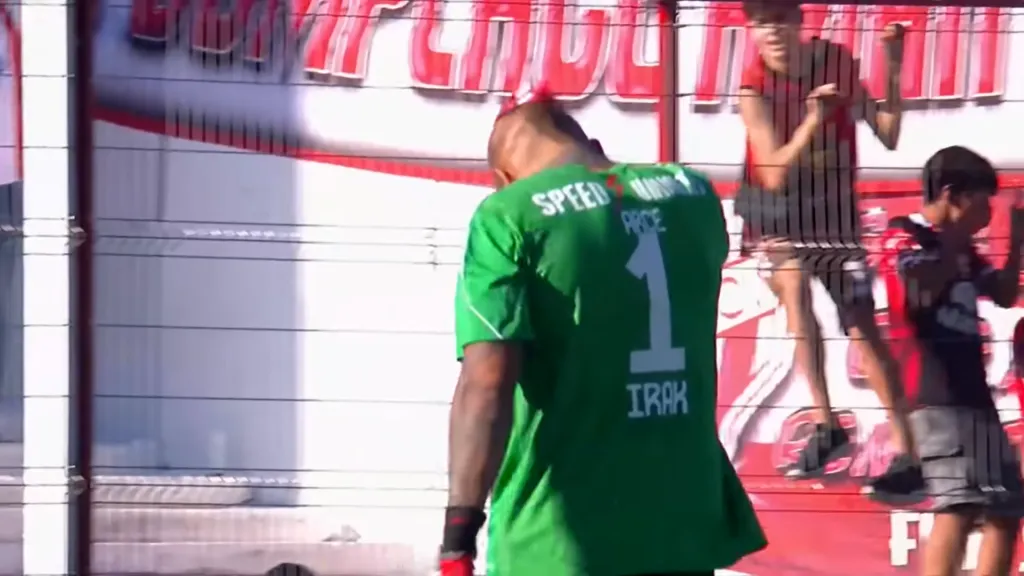 Ignacio Arce luego de su garrafal error ante Instituto. (Captura Disney+).