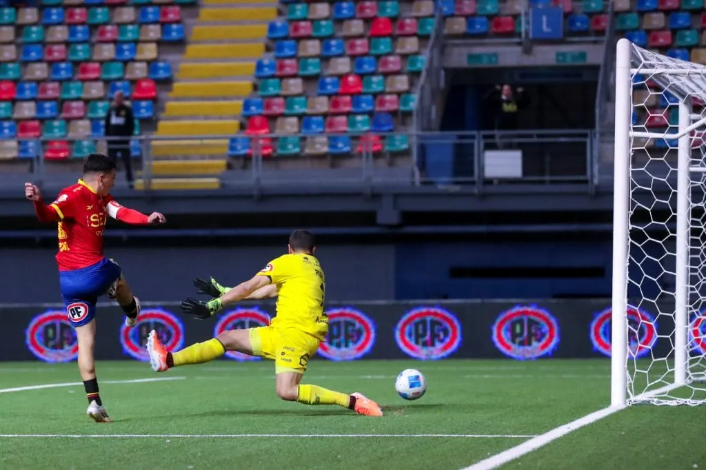 Pablo Aránguiz anotó para Unión Española ante Ñublense (Photosport)