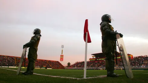 Gobierno se niega a pedido de clubes para que Carabineros vuelvan a los estadios.