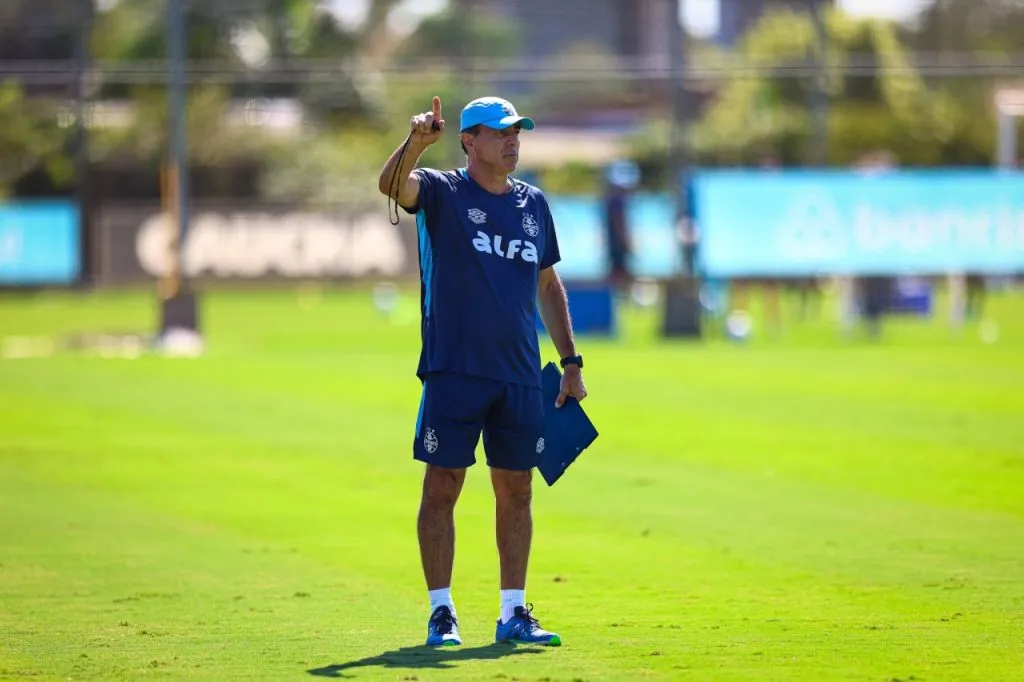 El futuro de Gustavo Quinteros en Brasil está en peligro (Gremio FBPA)
