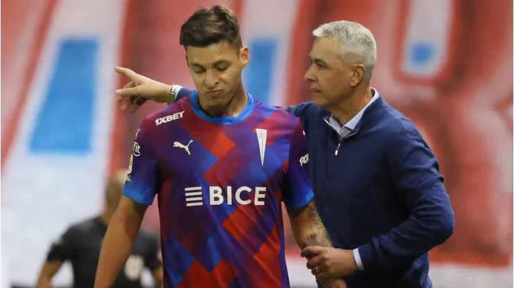 Tiago Nunes aclaró todo sobre su supuesto conflicto con Alfred Canales