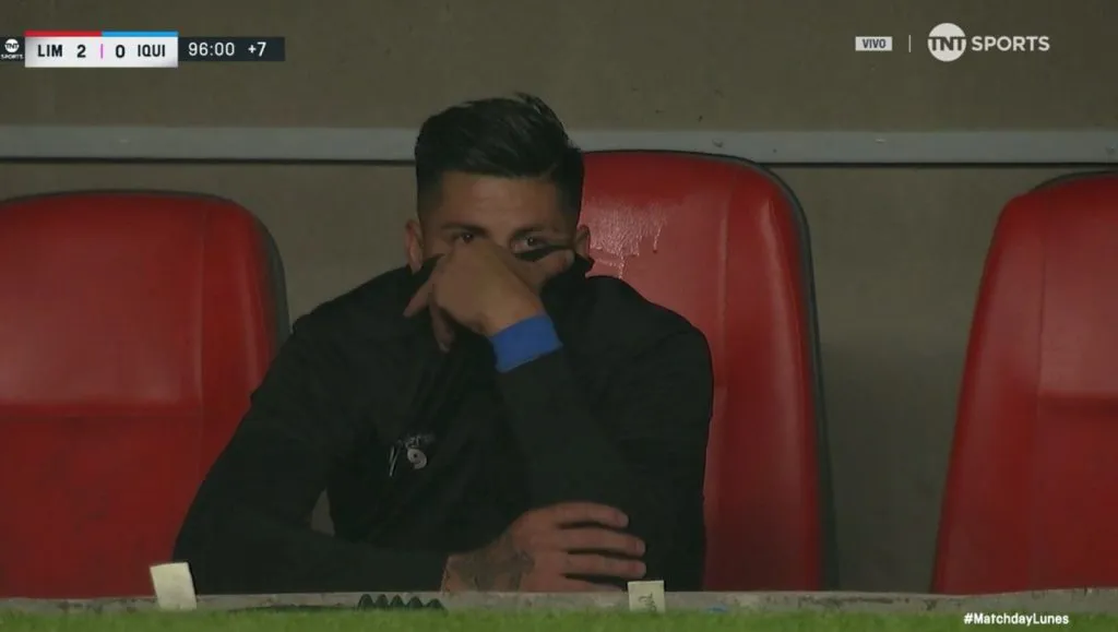 Steffan Pino terminó muy frustrado. (Captura TNT Sports).