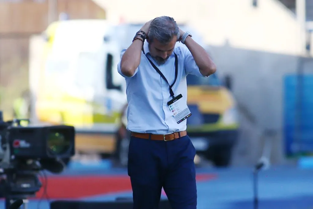 Miguel Ramírez salió del club tras la derrota en casa ante Caracas de Venezuela. (Alex Diaz/Photosport).