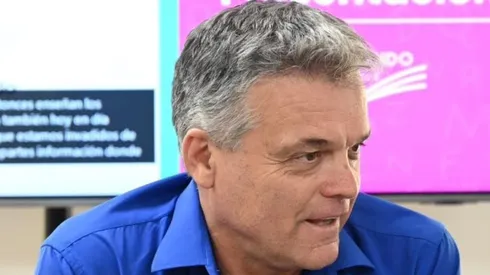 Polémica por labores políticas del ex jugador.