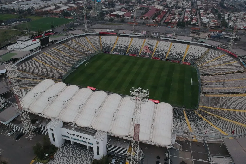 El próximo 19 de abril se presentará al público la maqueta del renovado recinto albo. (Dragomir Yankovic/Photosport)