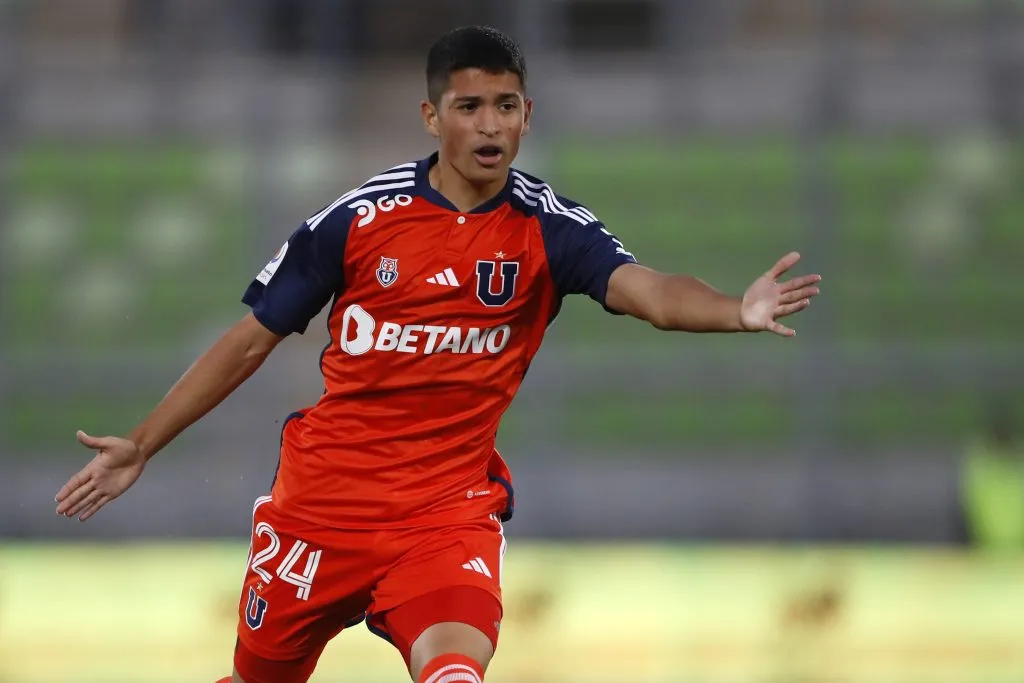 Renato Huerta tras ir a préstamo a La Calera no encontró espacio en la U. Foto: Andres Pina/Photosport