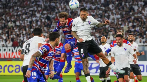 Aseguran que Colo Colo seguirá jugando en la Libertadores.