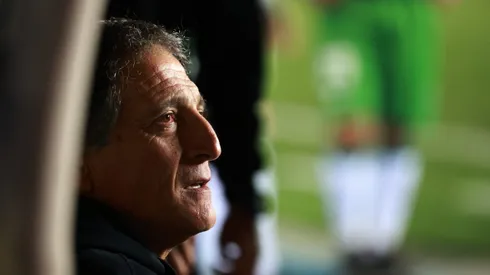 Mario Salas está en la cuerda floja.