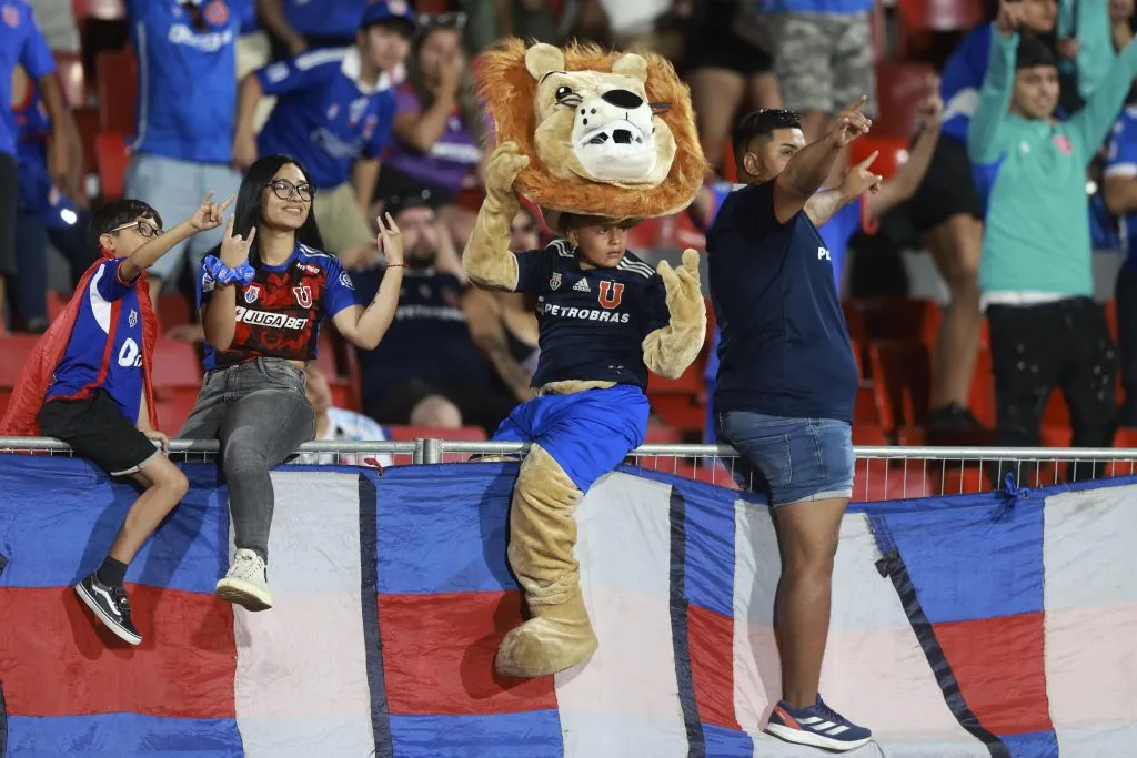 La U se vio obligada a cambiar el horario del partido. Foto: Felipe Zanca/Photosport