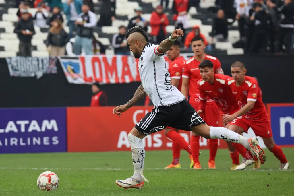 El vídeo del argentino pone en jaquer a Arturo Vidal en sus próximos lanzamientos penales. (Foto: Dragomir Yankovic-Photosport)