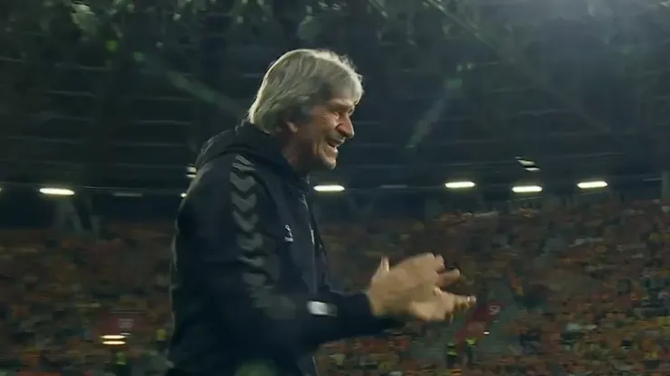 El festejo de Manuel Pellegrini lo dice todo: Siguen en carrera por la Conference League.