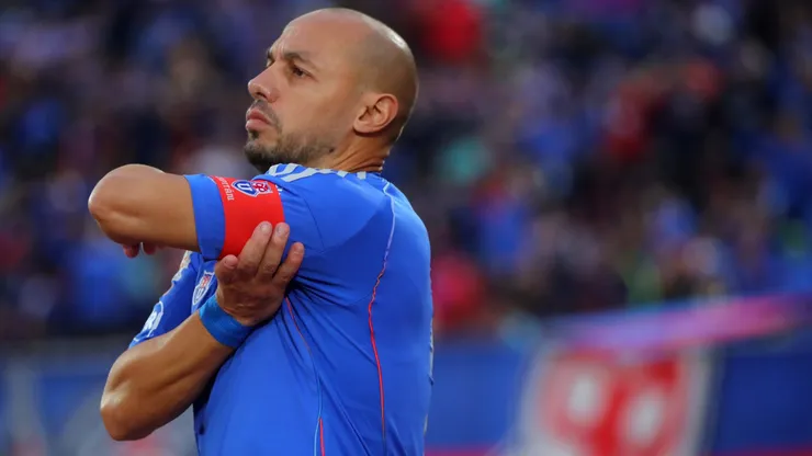 Marcelo Díaz primordial en el mediocampo azul.