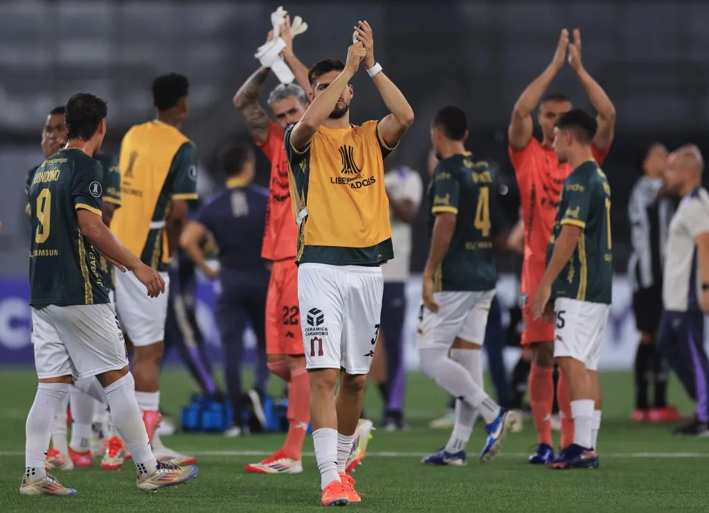 Carabobo reacciona a la lesión de Ezequiel frente a Botafogo.