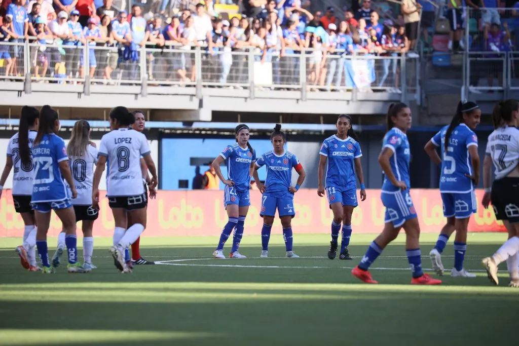 El año pasado Colo Colo y la U jugaron la final del torneo femenino con público de ambos equipos y no hubo problemas o incidentes en aquel Superclásico. Foto: Photosport.