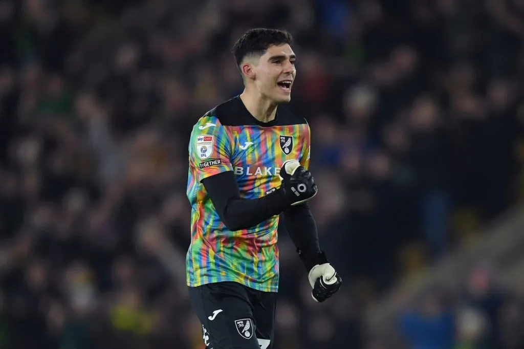 Vicente Reyes sumó minutos en cancha con el Norwich de Marcelino Núñez (Getty Images)