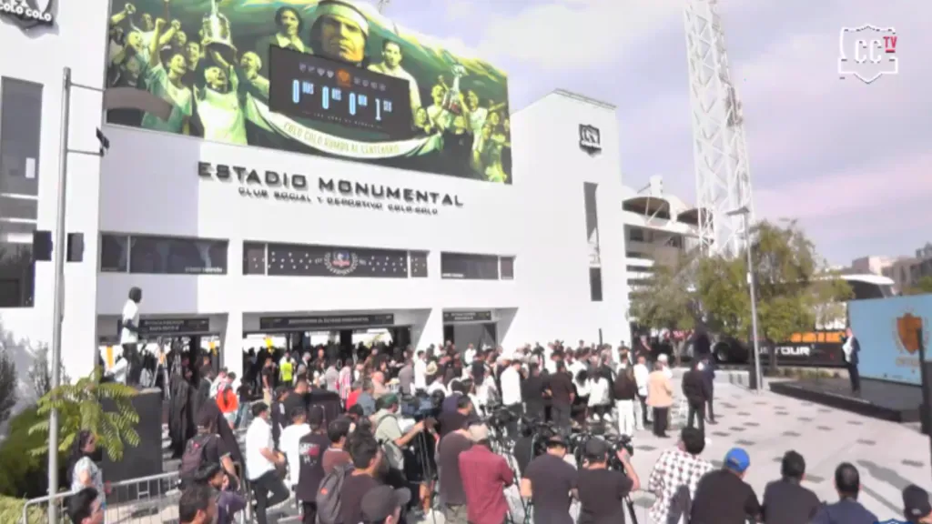 El contador del Estadio Monumental tiene un particular detalle que desde el 19 de abril quedará inmortalizado. Foto: Colo Colo TV.