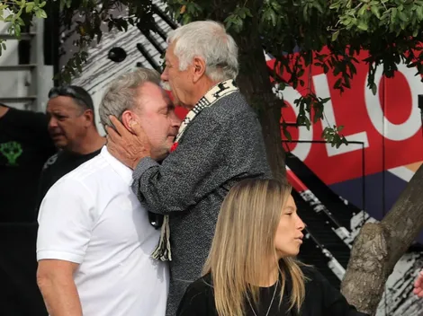 Barti responde a la linda y viral fotaza con Carlos Caszely