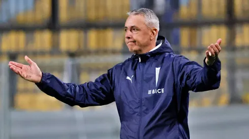 Tiago Nunes se salvó de la PLR tras el triunfo cruzado.