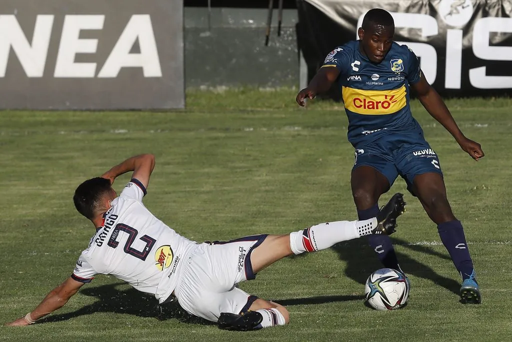 Cristian Cañozales en Everton durante el 2021. Imagen: Photosport