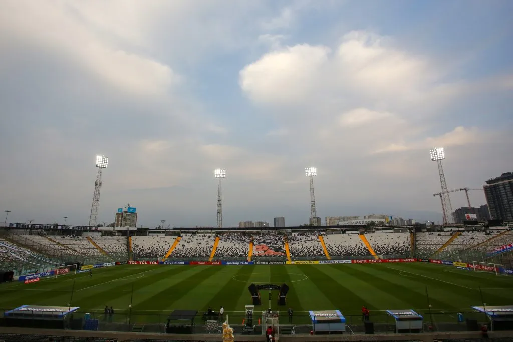 Colo Colo tendrá que jugar sin público sus próximos duelos de Copa Libertadores, a la espera de sanciones definitivas en la Conmebol. Foto: Jonnathan Oyarzun/Photosport