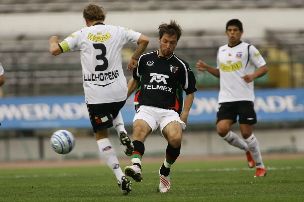 Luis Mena y Esteban Pavez en el Colo Colo de 2009. (MARCELO HERNANDEZ / PHOTOSPORT).