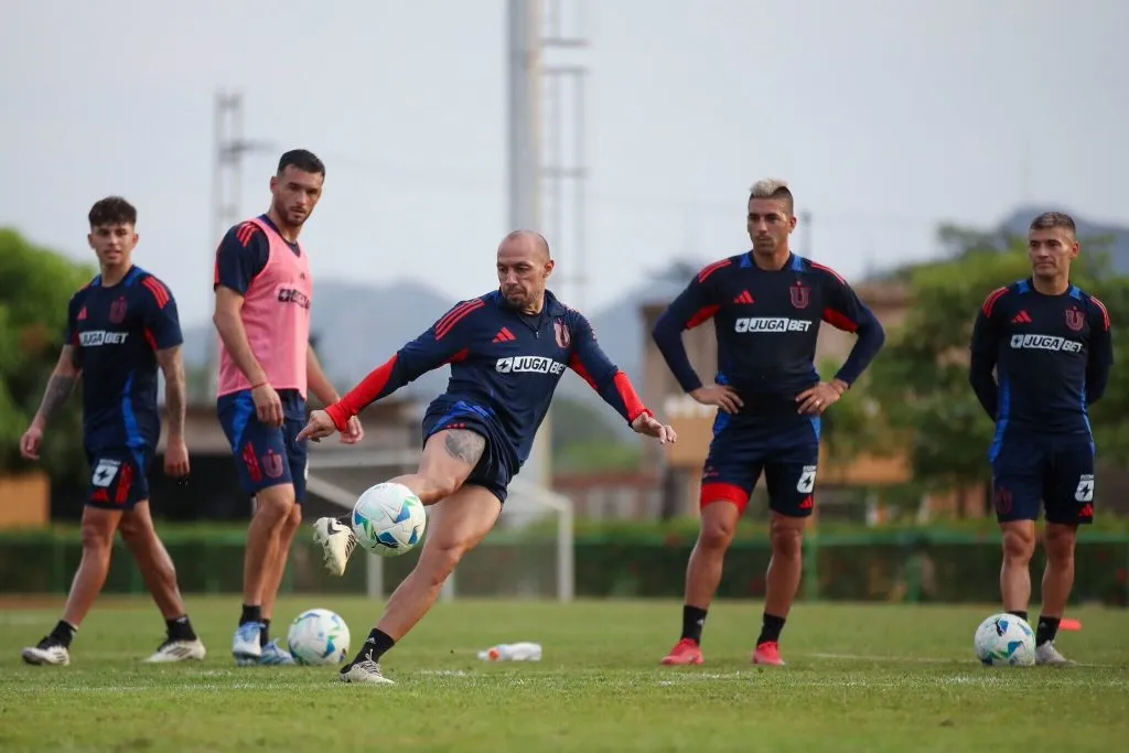 Los azules tuvieron su último entrenamiento en Venezuela. Foto: U de Chile.