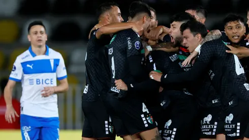 Palestino desbanca a Católica en el podio del fútbol chileno.