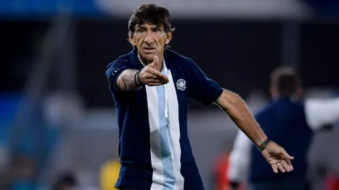 Gustavo Costas prepara el partido con Colo Colo.