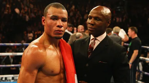 Chris Eubank Jr. con su padre Chris Eubank Sr. en The O2 Arena, 2015.