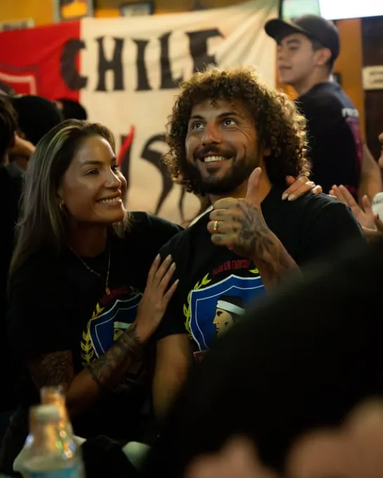 Maximiliano Falcón y su familia vivieron como hinchas el partido de Colo Colo en Copa Libertadores: Foto: Instagram Mialbos.