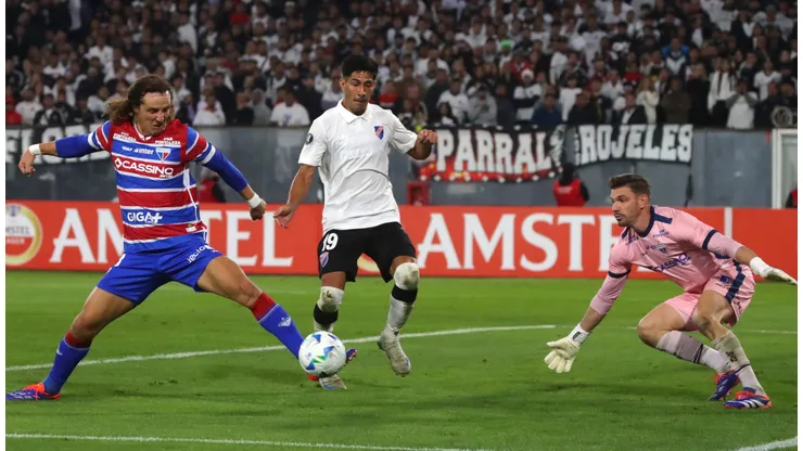 Colo Colo espera por la definición del duelo ante Fortaleza