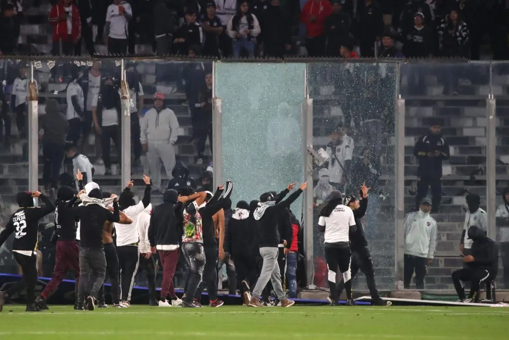 La sanción definitiva de la Conmebol contra Colo Colo llegará recién la próxima semana. | Foto: Photosport.