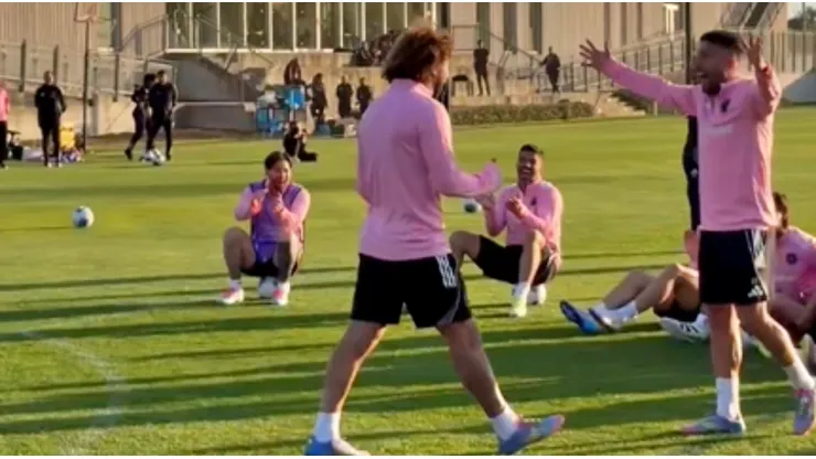 El Peluca dejó locos a Messi y Suárez.