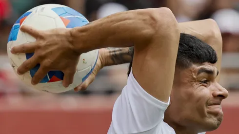 Los 'laterales' de Claudio Aquino siguen trayendo coletazos en Colo Colo.