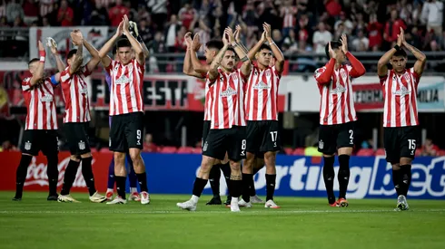 Estudiantes se agranda antes de enfrentar a la U por Copa Libertadores.