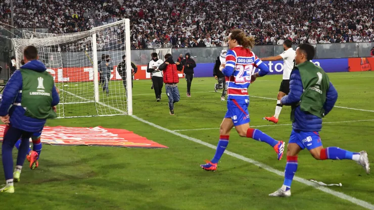 Los incidentes en el partido de Colo Colo con Fortaleza.