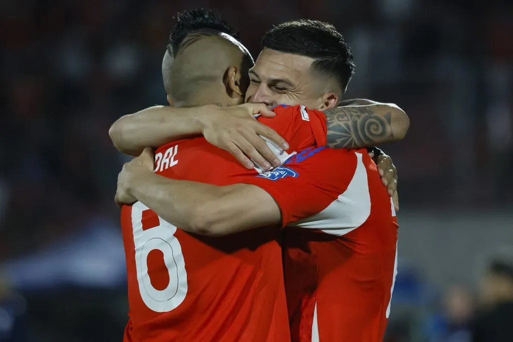 Cepeda cuenta con el respaldo de Arturo Vidal