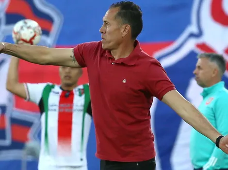 DT de Palestino se queja que la U es ayudada por la ANFP