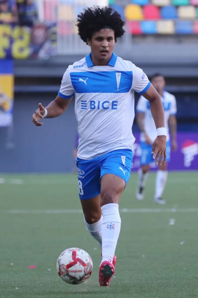 Eduard Bello es baja por lesión en Católica y se puede perder el Clásico Universitario (Photosport)