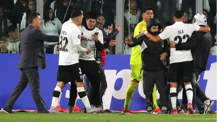 Informe del Gobierno revela problemas de Colo Colo en sus partidos como local.