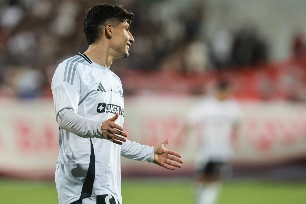 Alexander Oroz le anotó a Huracán en la Serie Río de la Plata, en Uruguay. (FocoUy/Photosport).