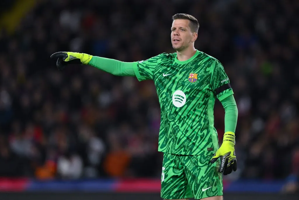 BARCELONA, SPAIN – MARCH 11: Wojciech Szczesny of FC Barcelona reacts during the UEFA Champions League 2024/25 UEFA Champions League 2024/25 Round of 16 Second Leg match between FC Barcelona and SL Benfica at  on March 11, 2025 in Barcelona, Spain. (Photo by David Ramos/Getty Images)