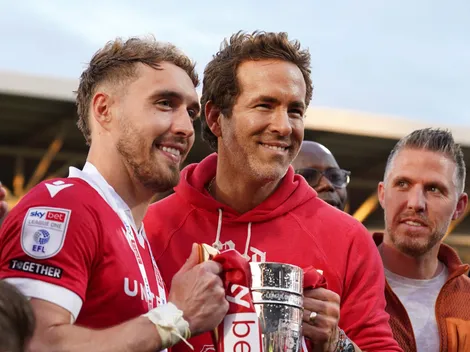 Ryan Reynolds se acerca a la Premier: Wrexham logra ascenso